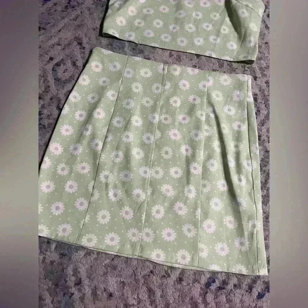 NWOT altar’d state green flower 2 piece set - Picture 2 of 5